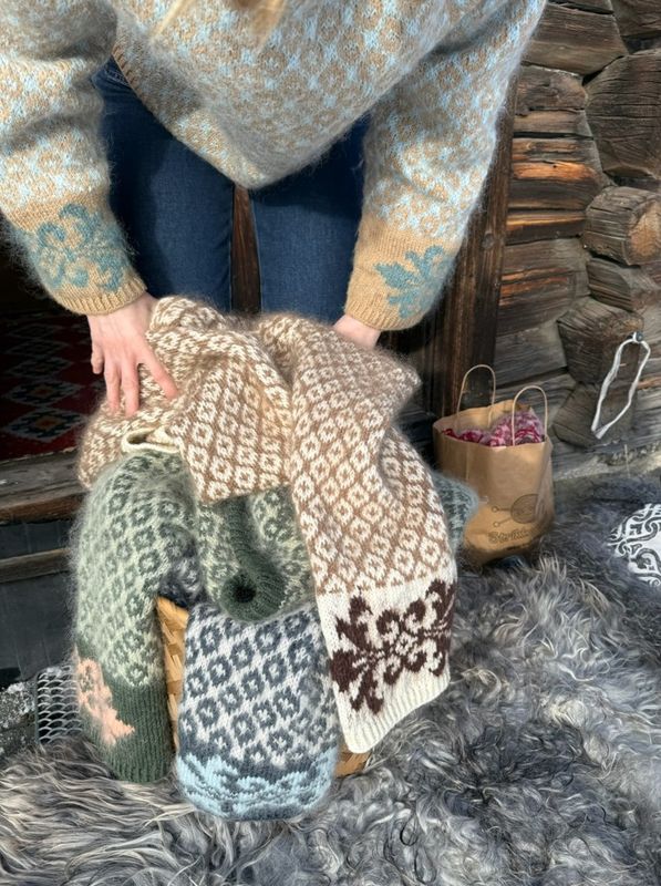 Fryd Sweater - hvit/brun