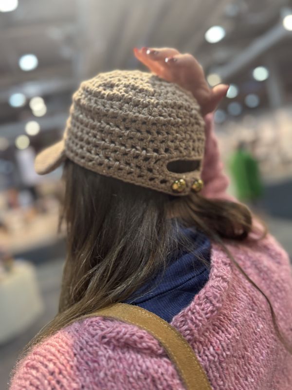 Caps