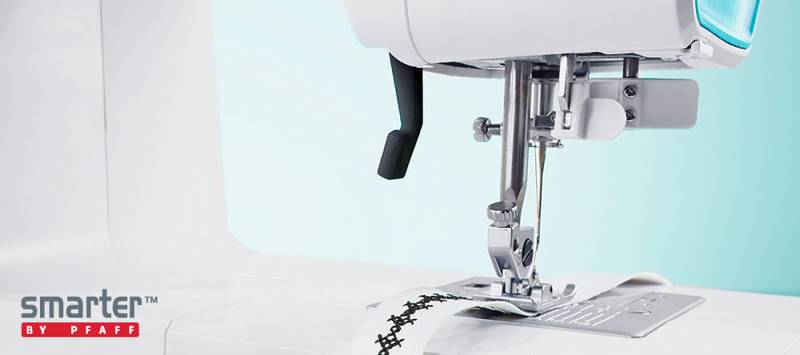 Smarter by Pfaff 260C