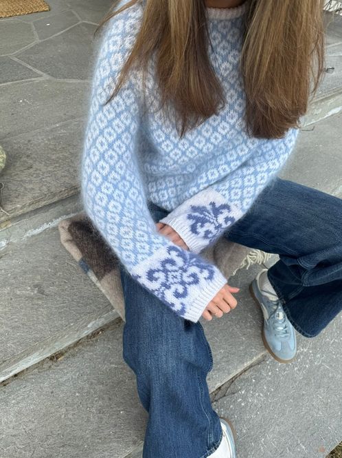 Hovedbilde Fryd Sweater - hvit/blå