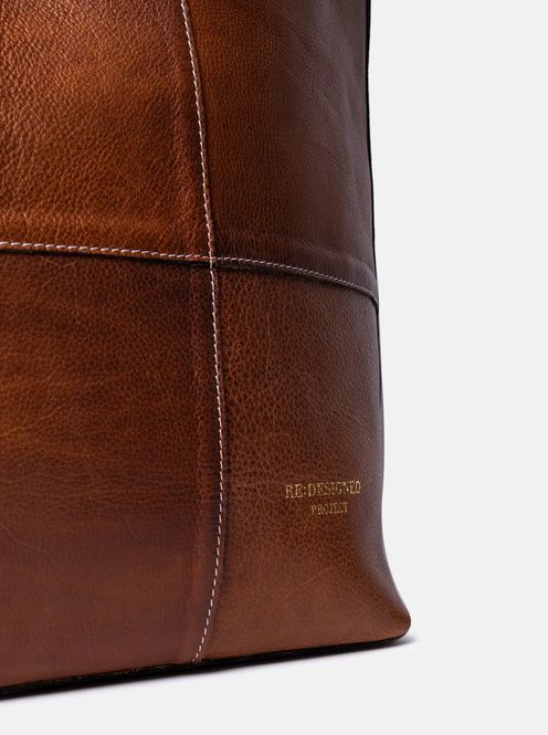 Hovedbilde Project 120 - Walnut