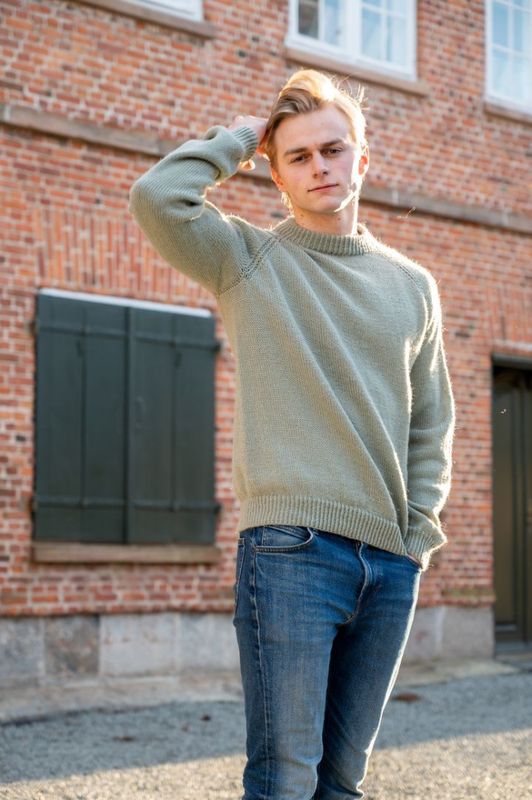 Ultimate genser 22M, Herre