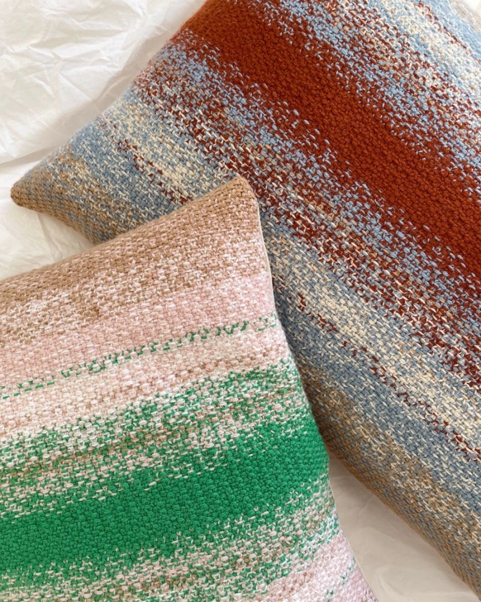 Technicolor Pillow (papirformat)