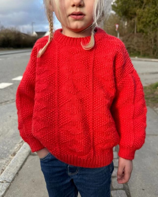 Esther Sweater Junior (papirformat)