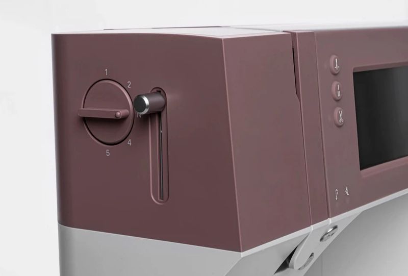 PFAFF®-dyne ambition™ 635
