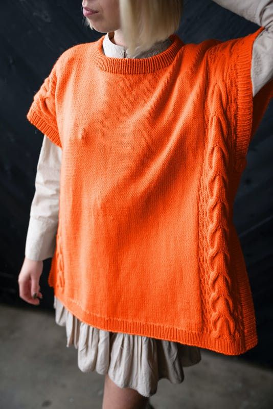 DG 443-03B LILOU PONCHOVEST