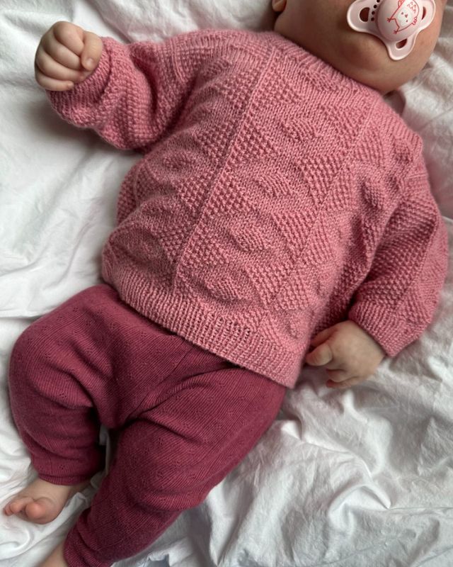 Esther Sweater Baby (papirformat)