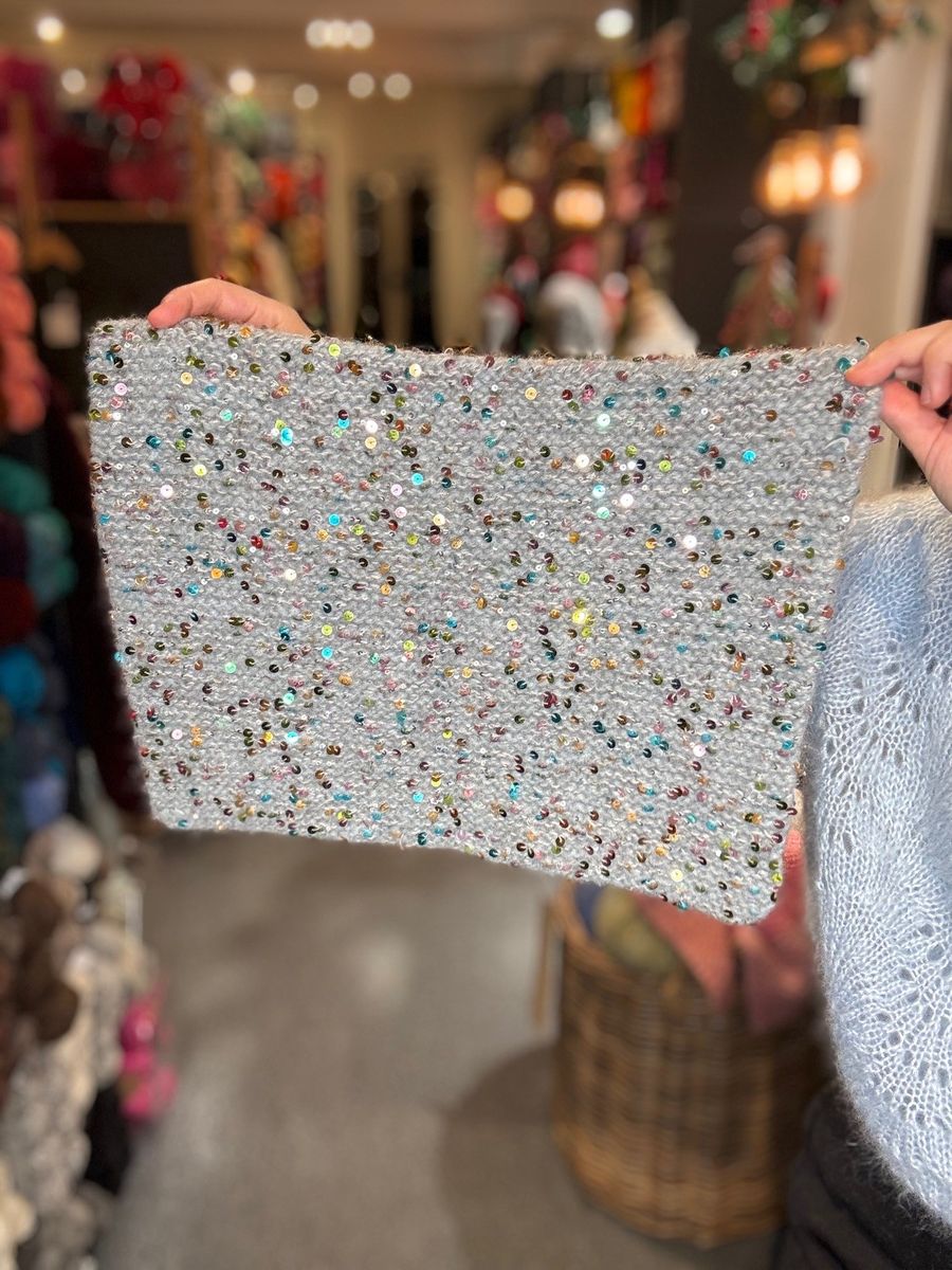 Tova sitteunderlag - Paljett (oppskrift)