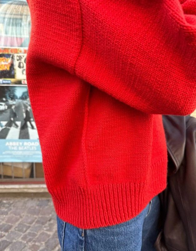 Scarlet Sweater (papir)